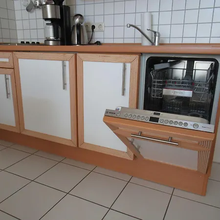 Granitz * غورين