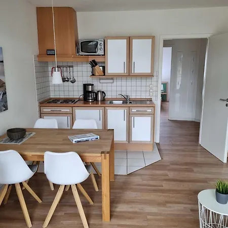 Granitz Apartment *